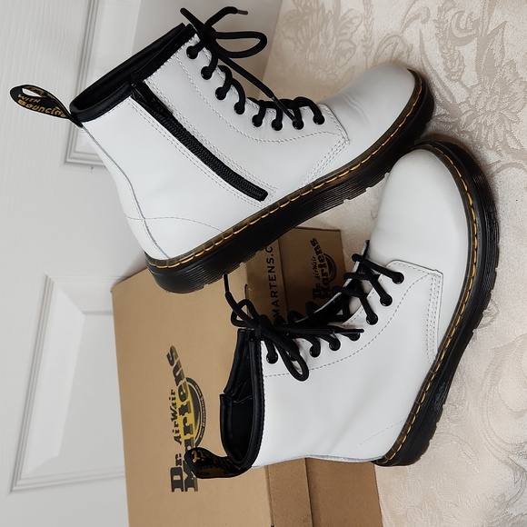 Dr. Martens Other - Dr. Martens Airwair white lace up boots Zavala J girls size 3, boys size 2